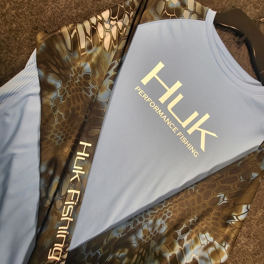 Huk Performance Fishing Shirt Men's M Blue Camo Raglan Long Sleeve Mesh Sides